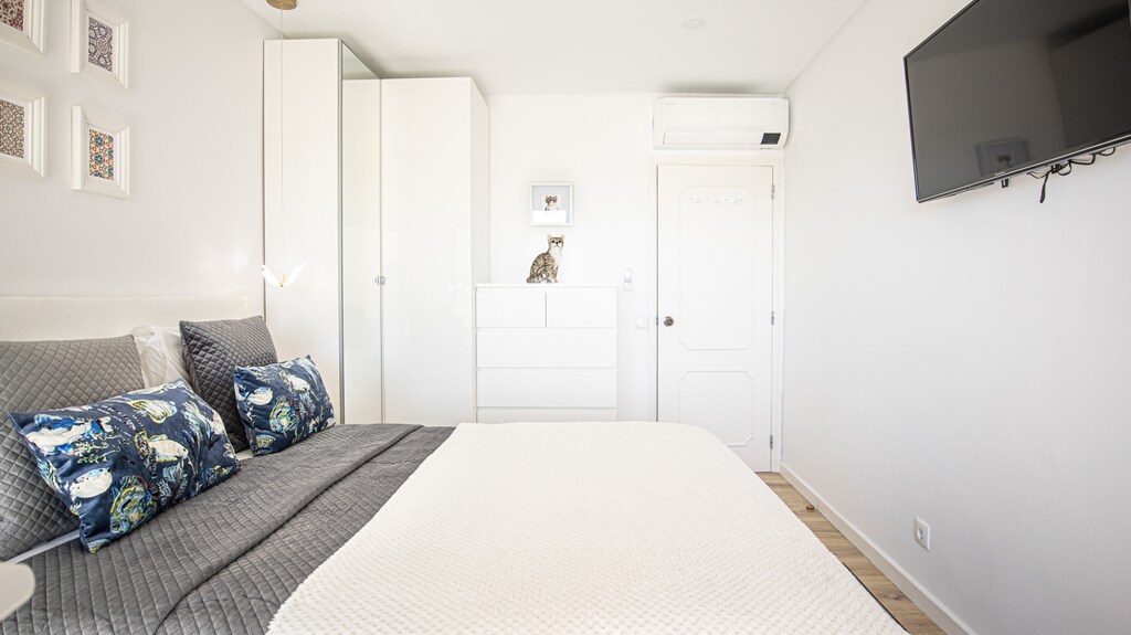 Double bedroom - AC - TV - BY BEDZY