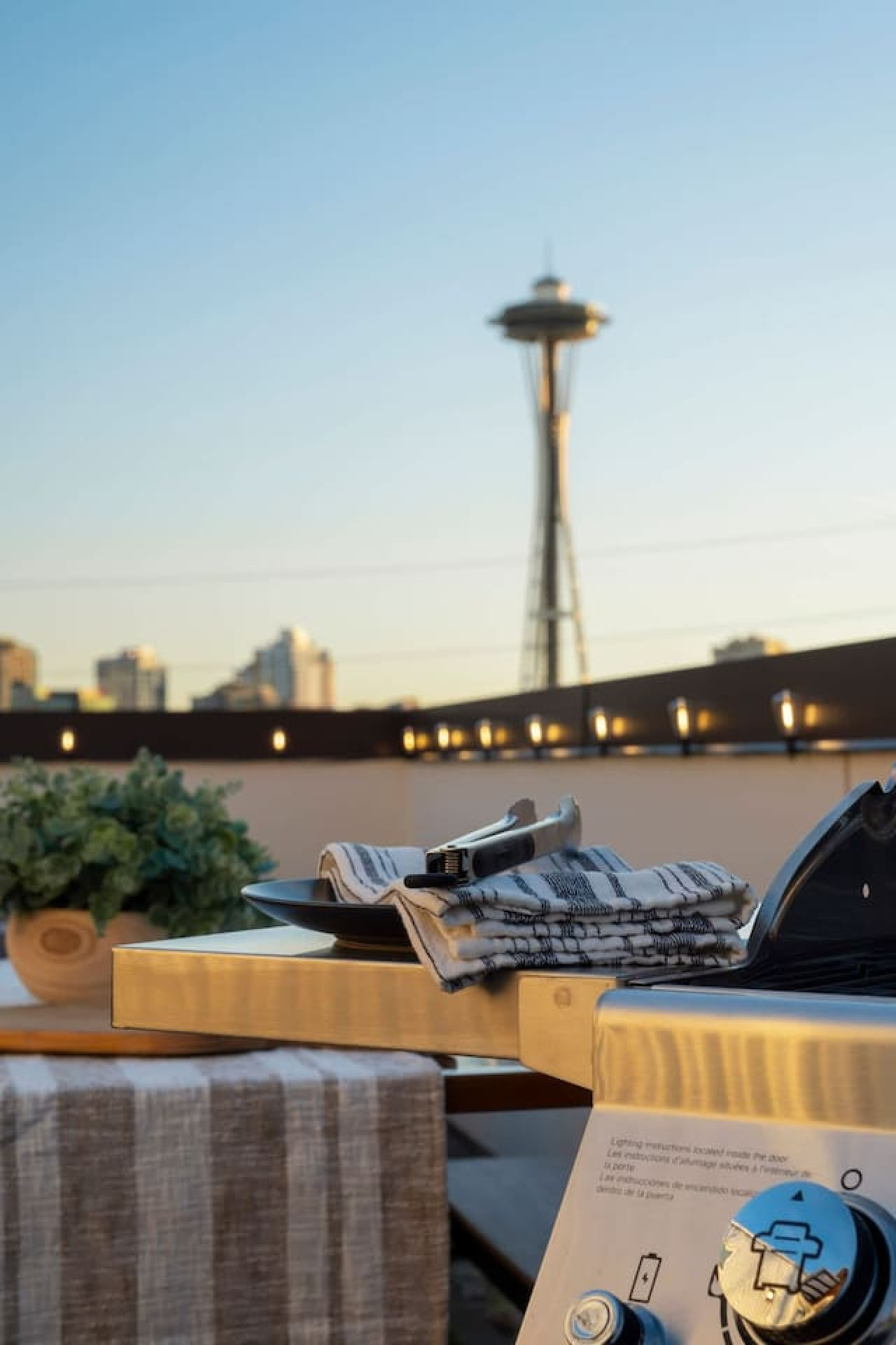Seattle Luxury with Space Needle Views and Parking