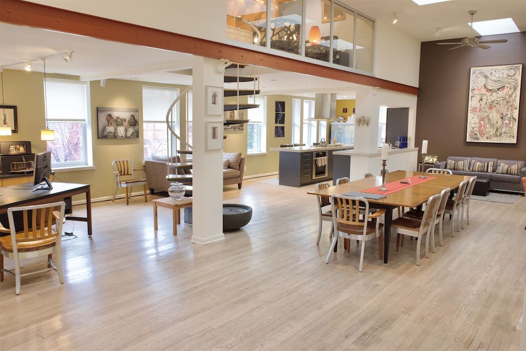 Stunning & spacious open floor plan 