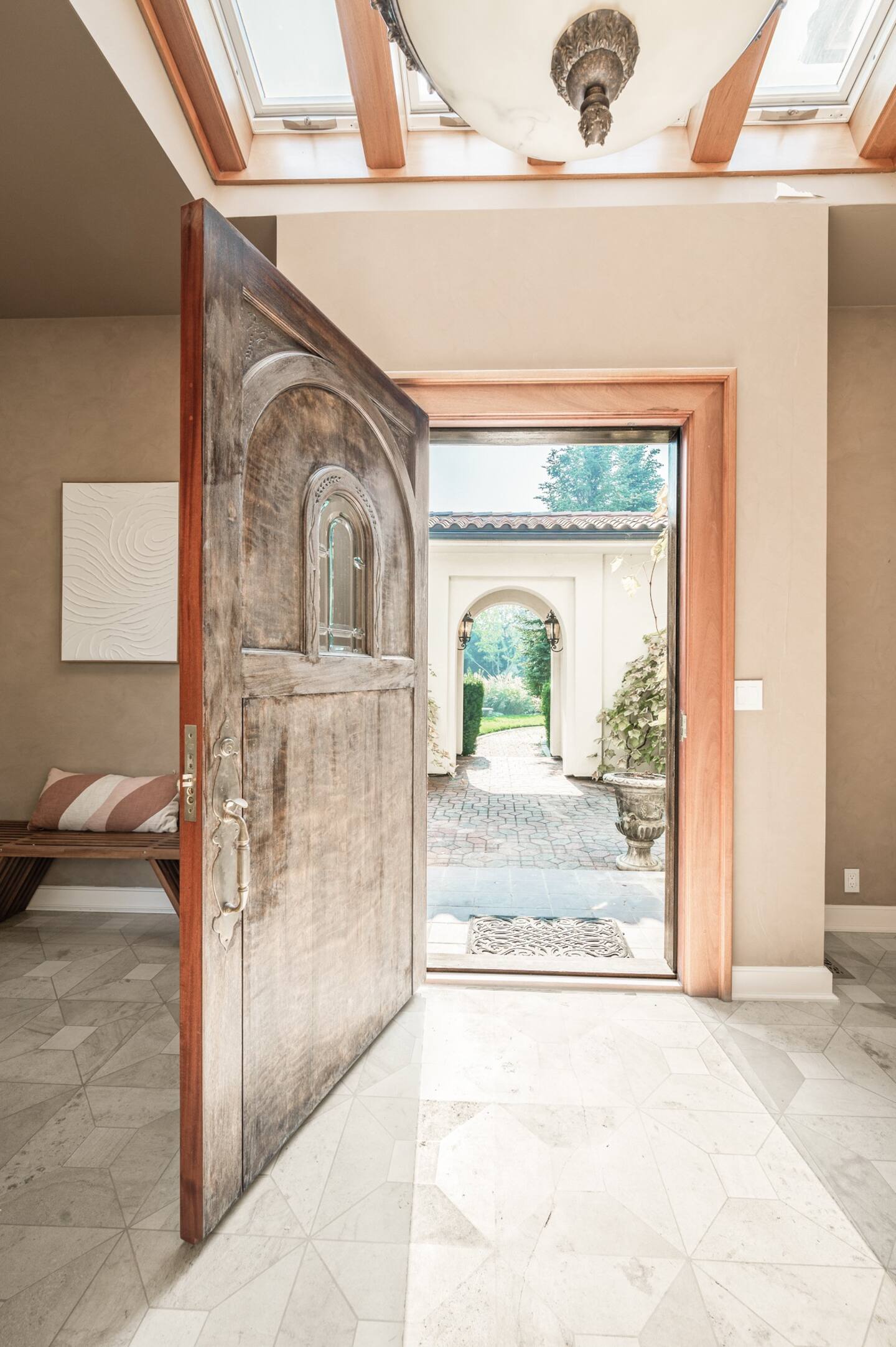 Chateau Wisteria ~Fairytale villa near Leavenworth