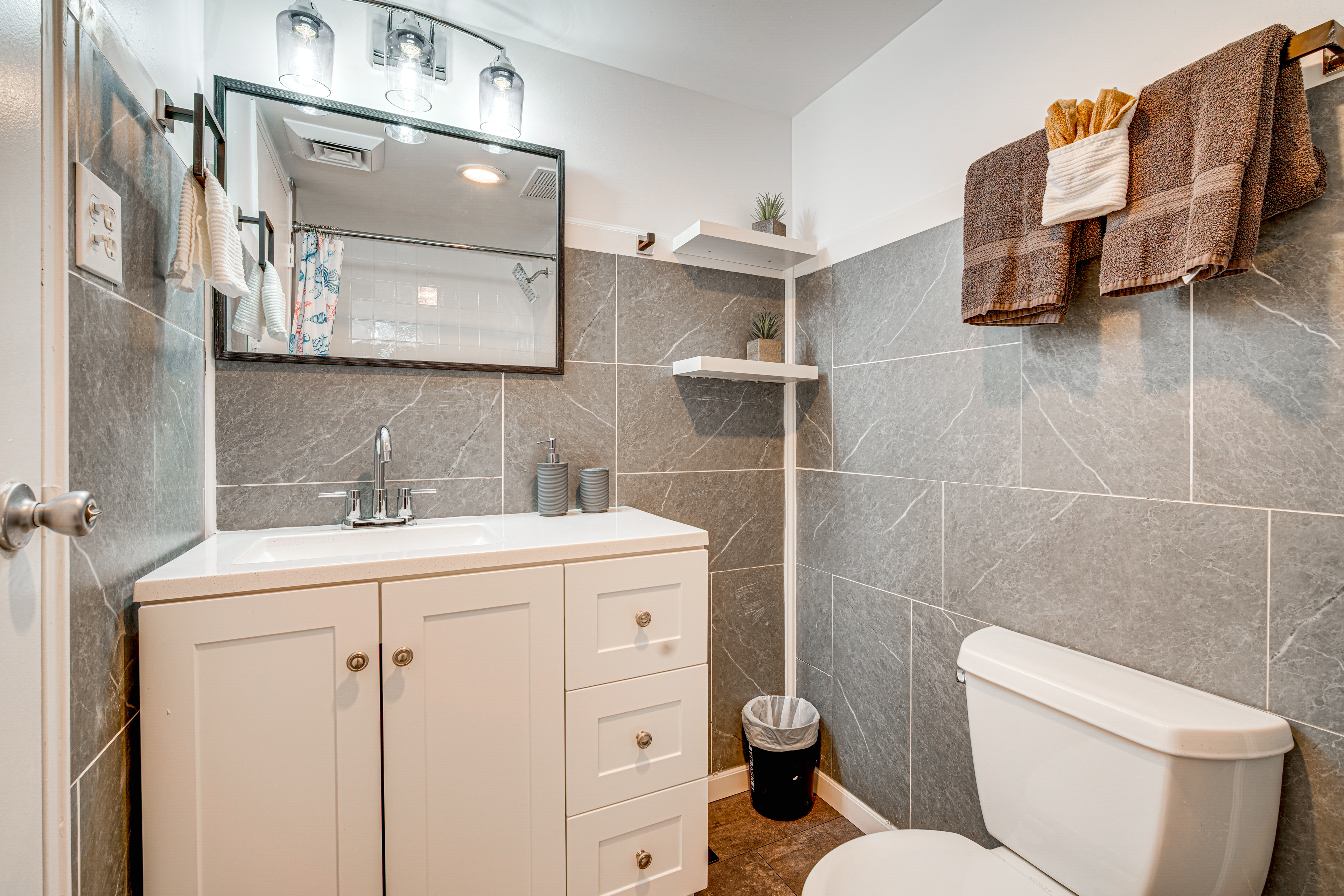 Walk to Casino: Condo w/ Balcony in Atlantic City!