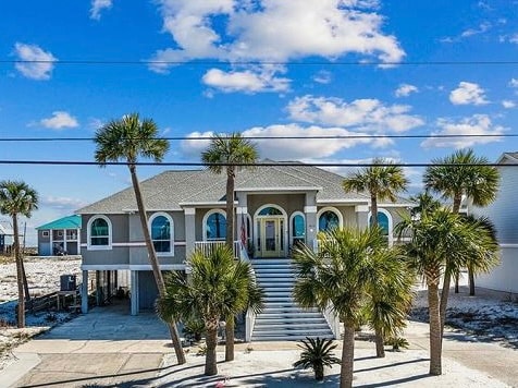 Welcome to Paradise on White Sands!