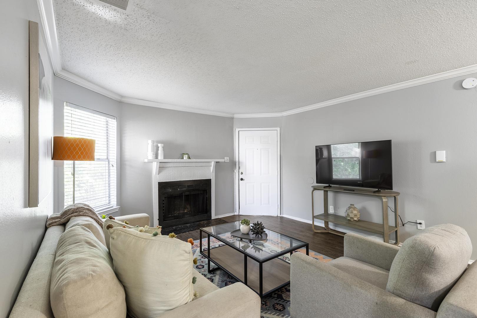 Incredible 2BD, Tennis Court, Gym