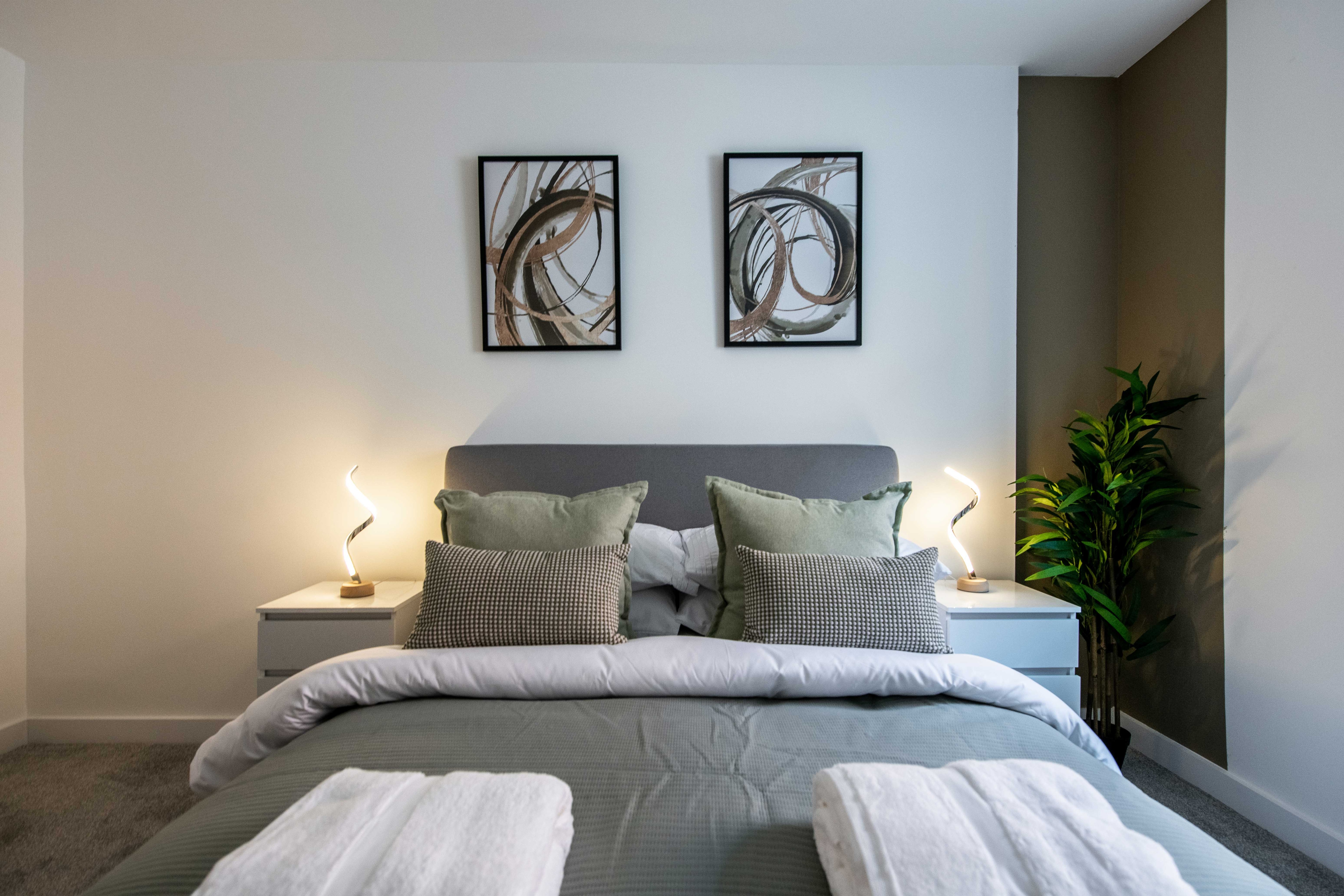  1-Bed | Prime Jewellery Qtr | Walk to CBD & Metro