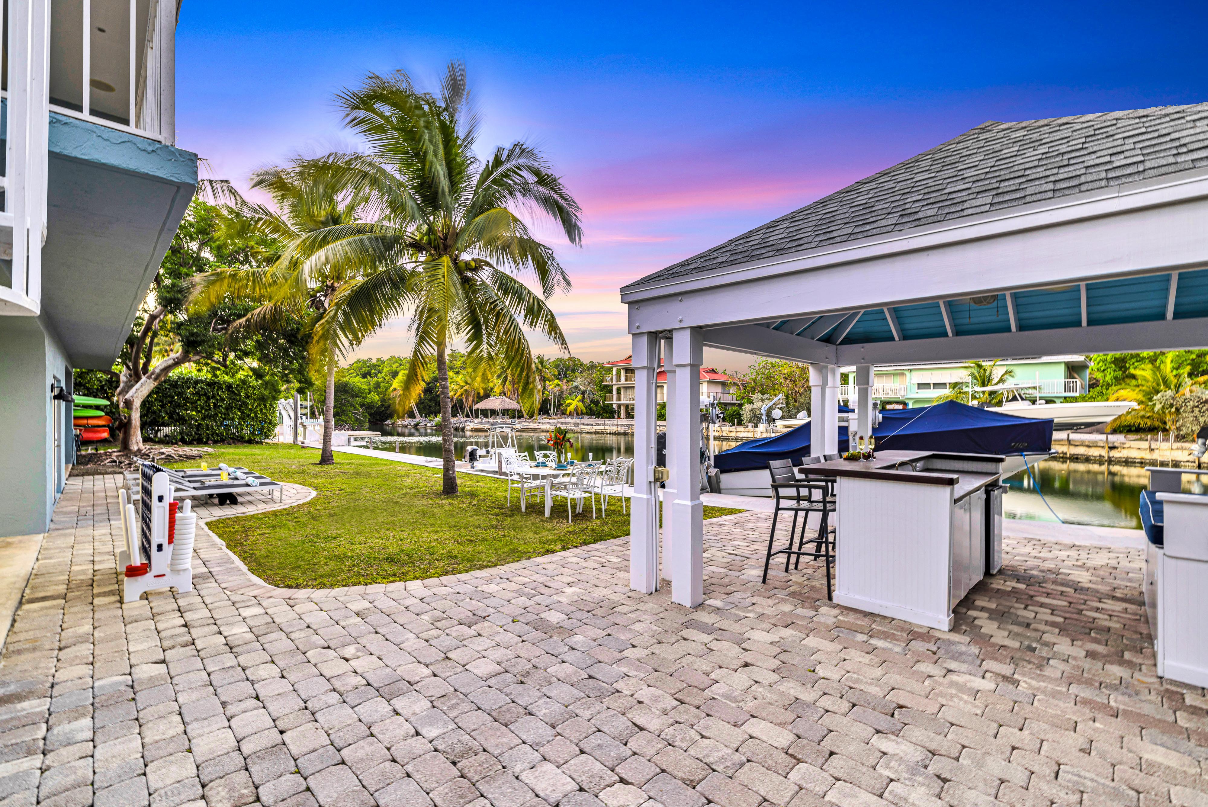 Waterfront / Ocean Access Canal / Kamp Key / Homes