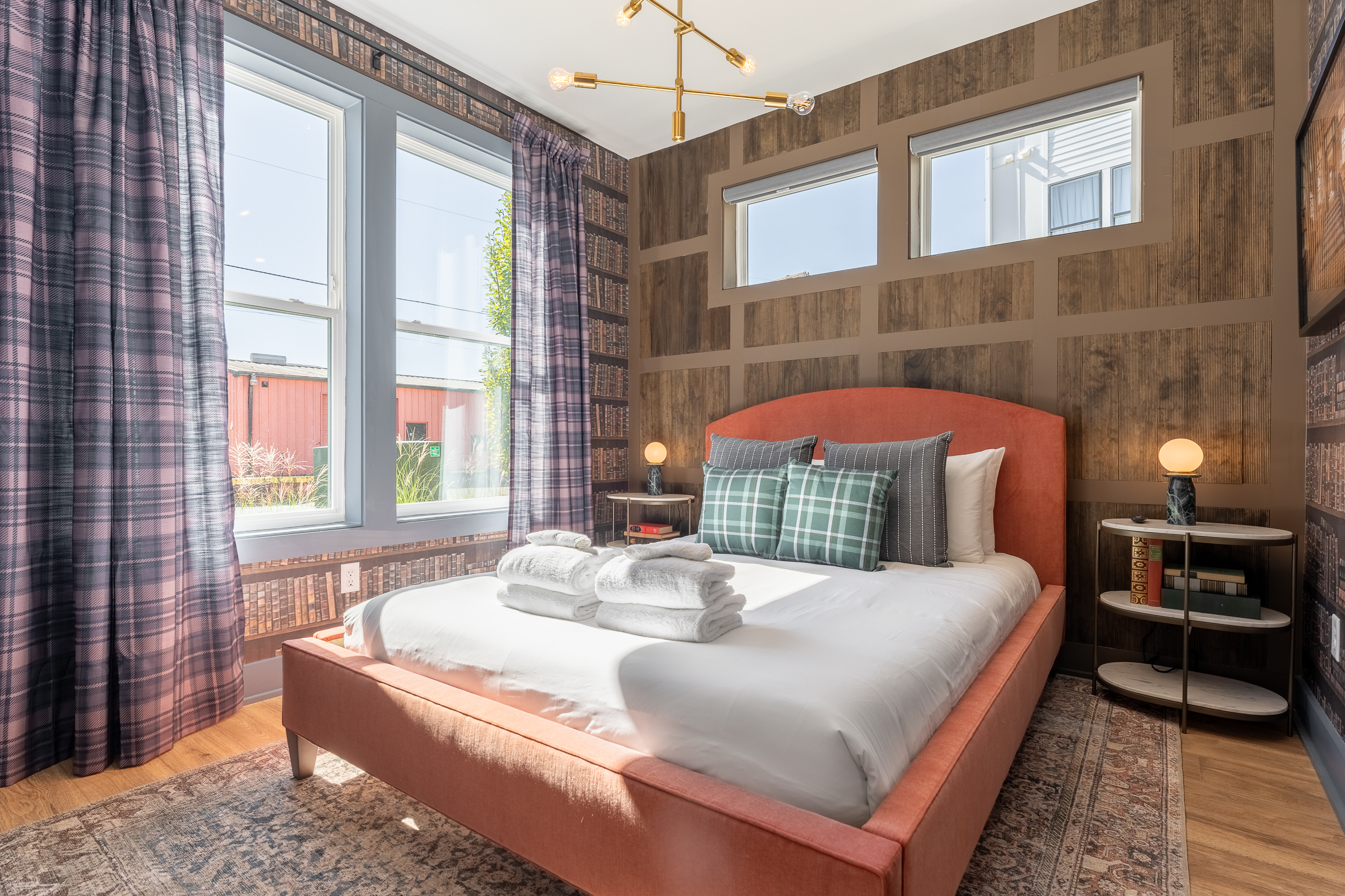 The Mira Bedroom - Queen Bed