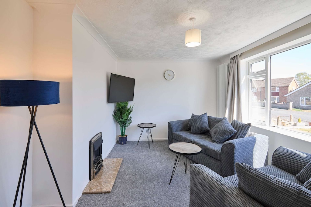 Park View, Thetford - Host & Stay