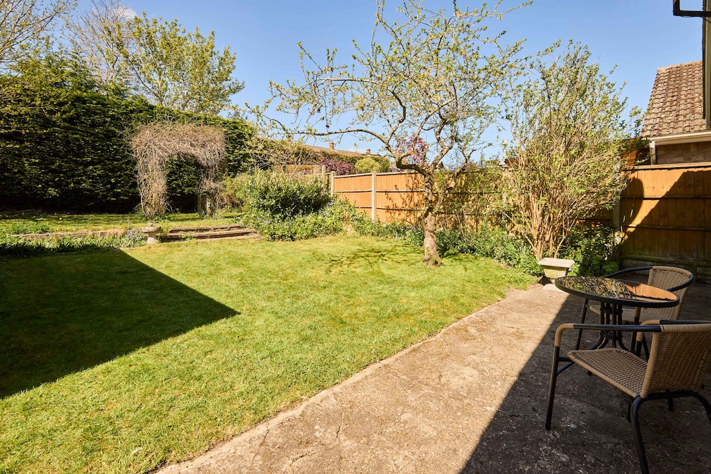 Park View, Thetford - Host & Stay