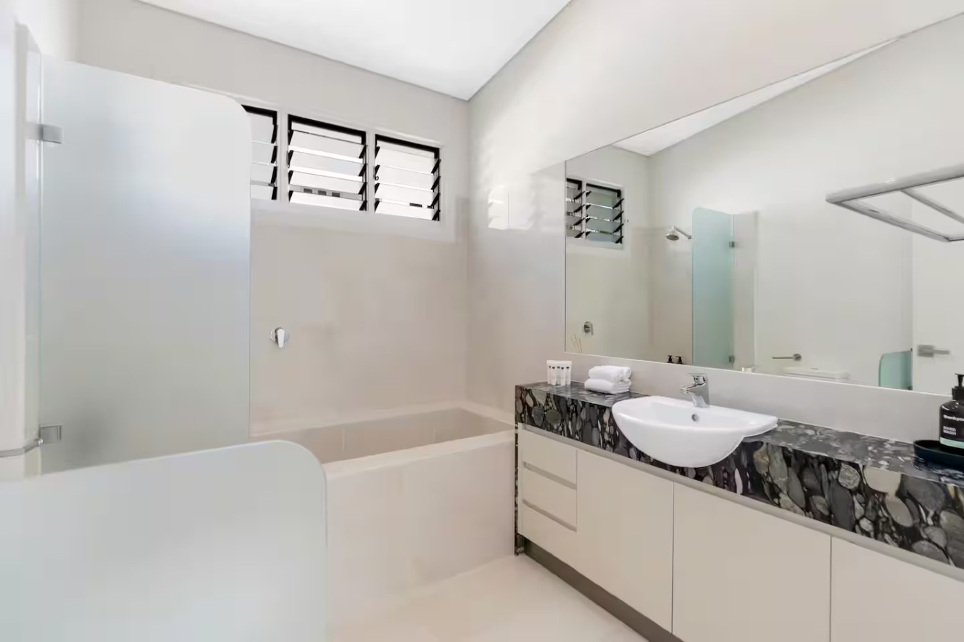 Sandveil at Trinity Beach