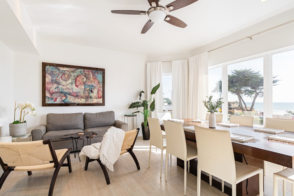 Bright, modern interior with ocean views. (Cayucan Bungalow 220)