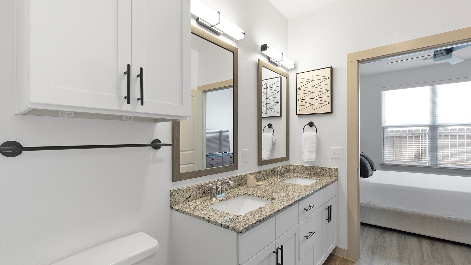 Modern 2BD, Yoga Studio, Clubhouse