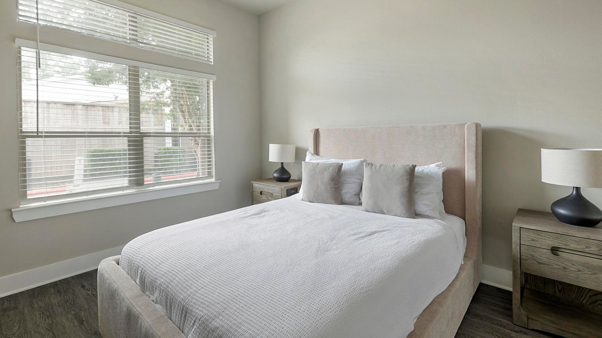 Stylish 2BD, Yoga Studio, Gym