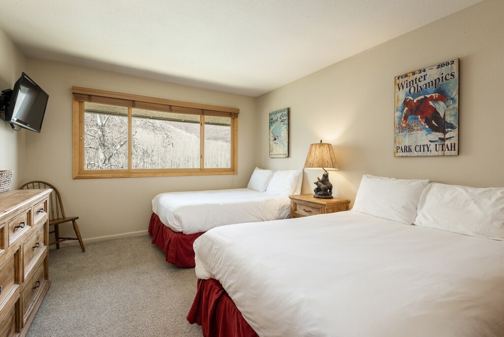 Guest bedroom overlooking aspen groves