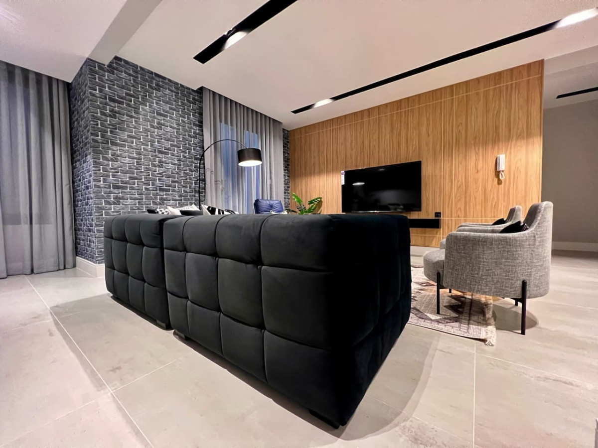 C Living - Executive Apartment