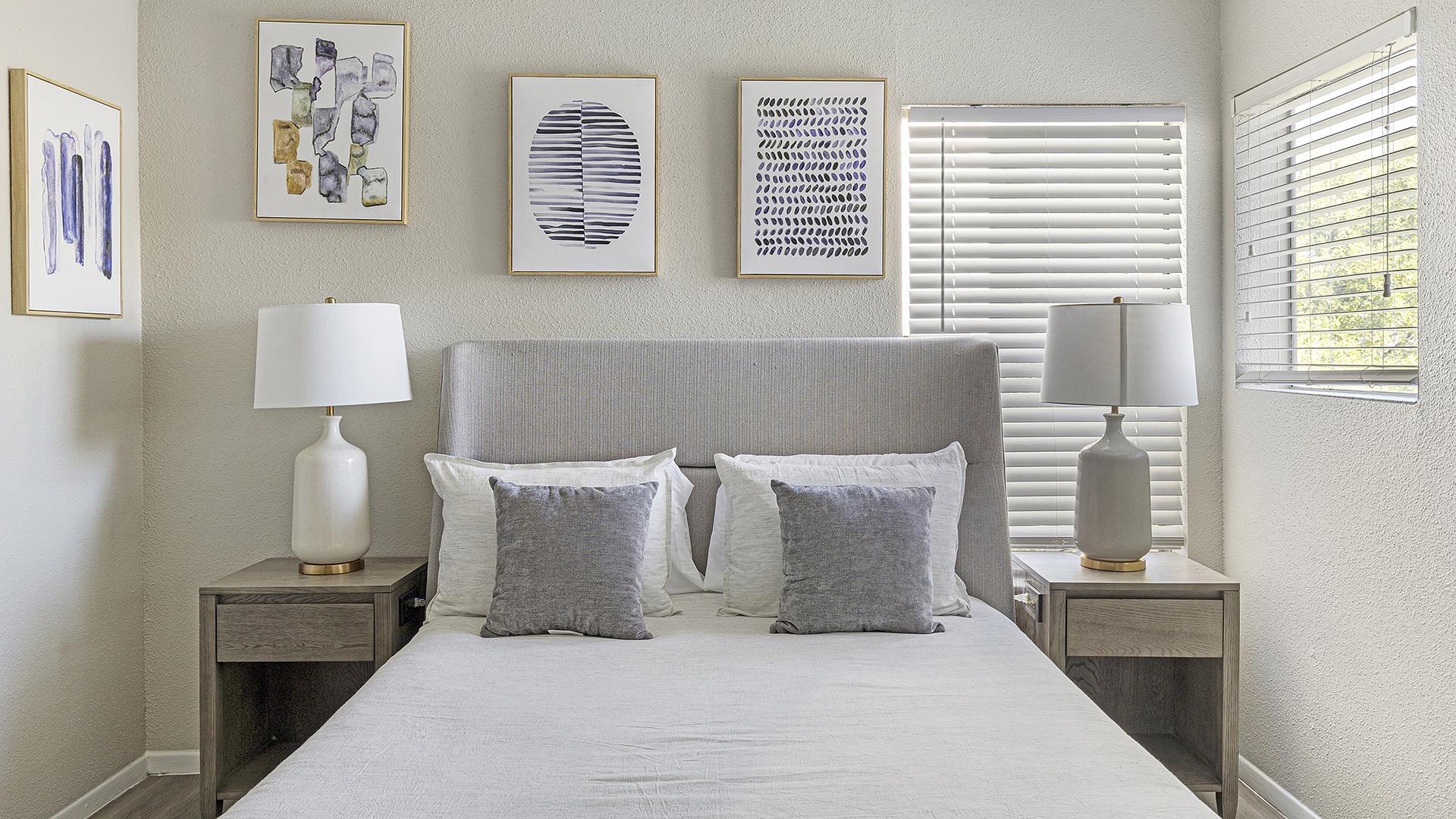 Axis Waterfront - 1 Bedroom in Downt...