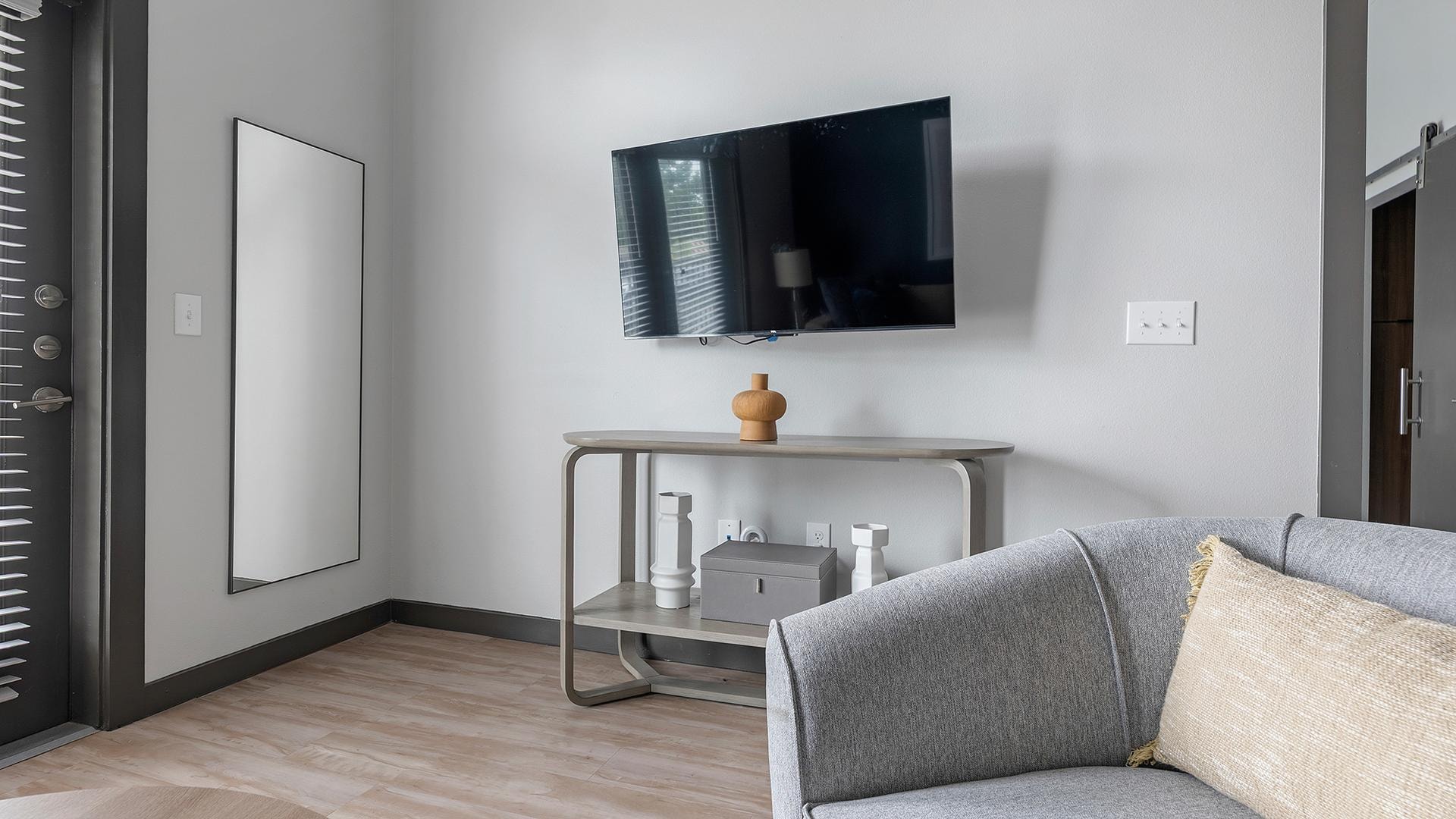 Incredible 1BD in Brooks Crossing