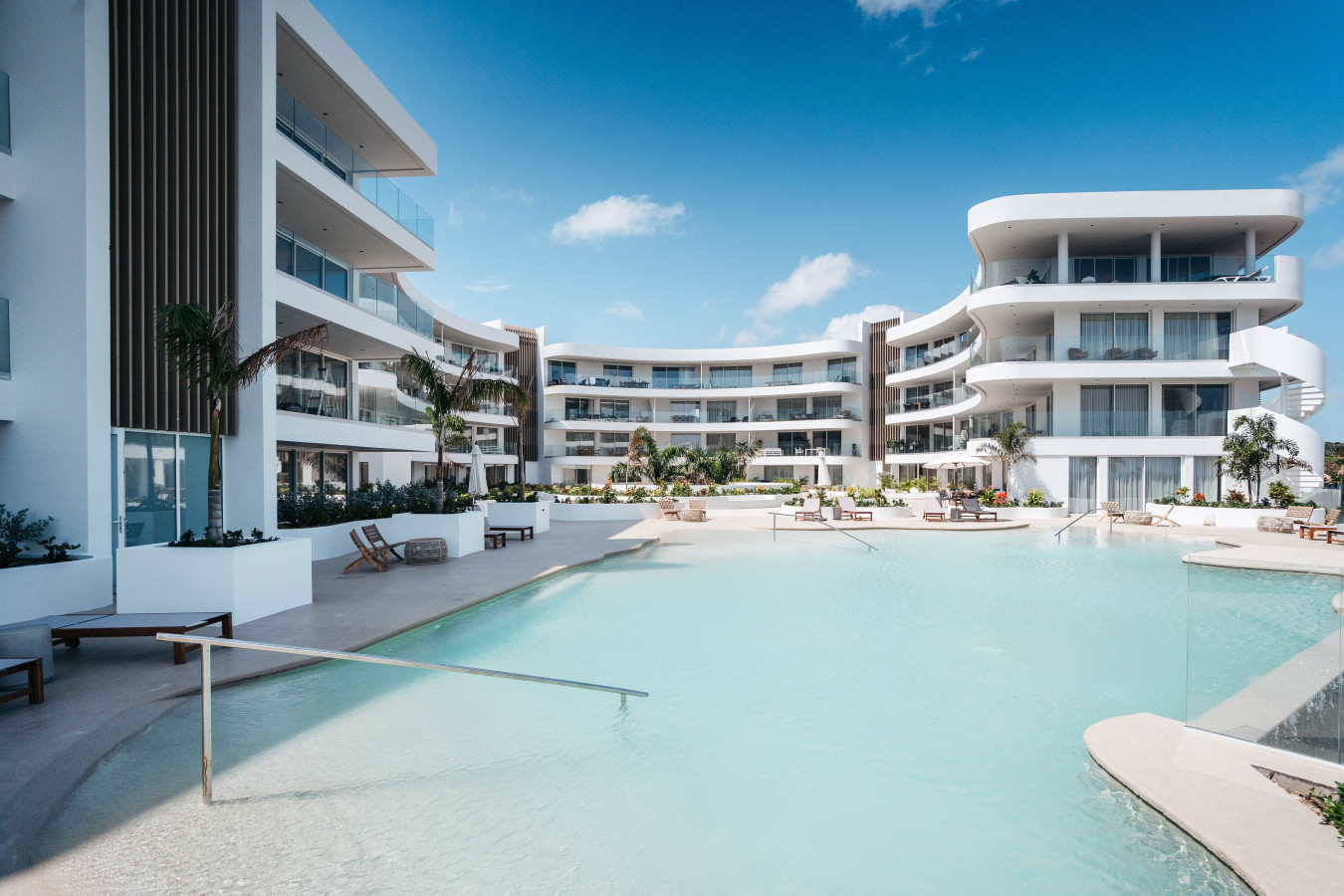 Beachfront LUX Condo ONE Mambo 11 by Bocobay