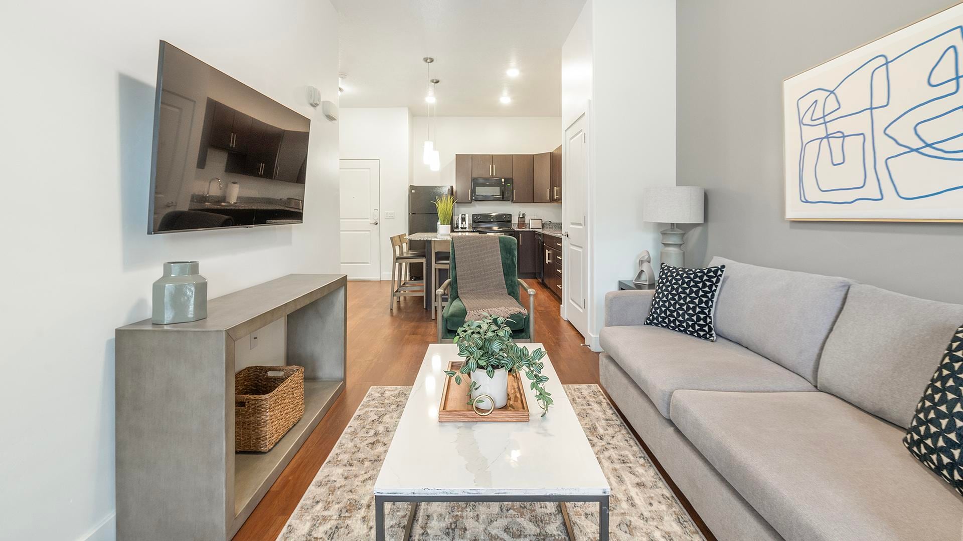 Stunning 1BD, Gym, Clubhouse