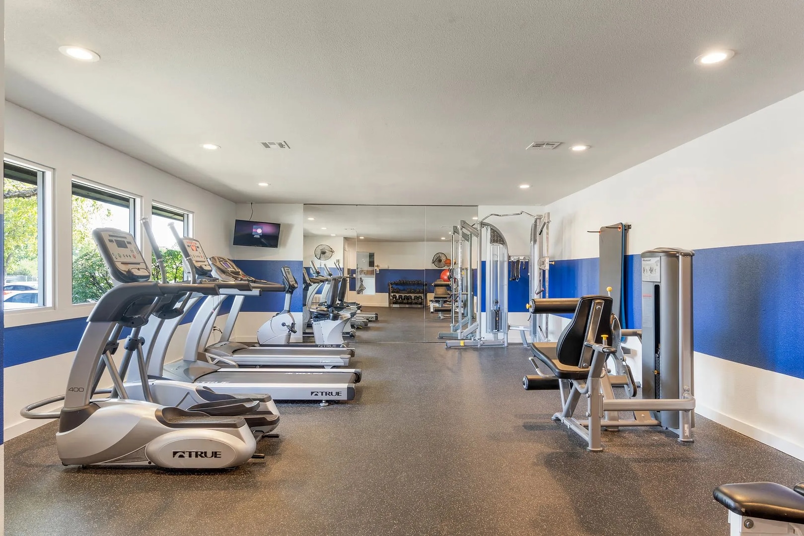 Echo Trail Apartments - 2 Bedrooms i...