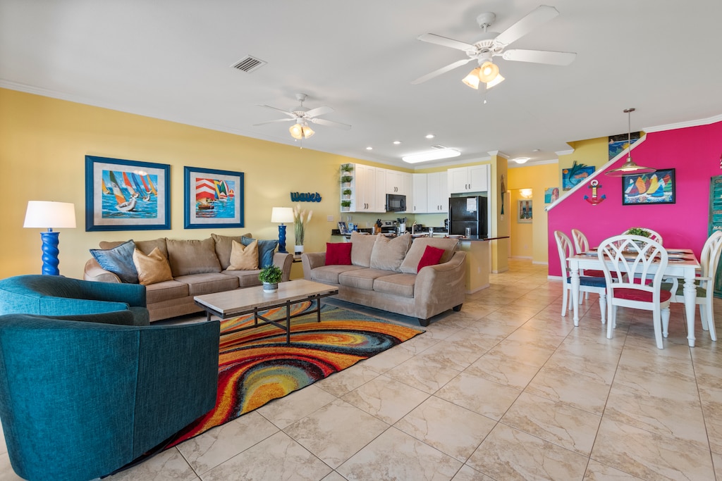 Relax, cook and dine all with a Gulf view