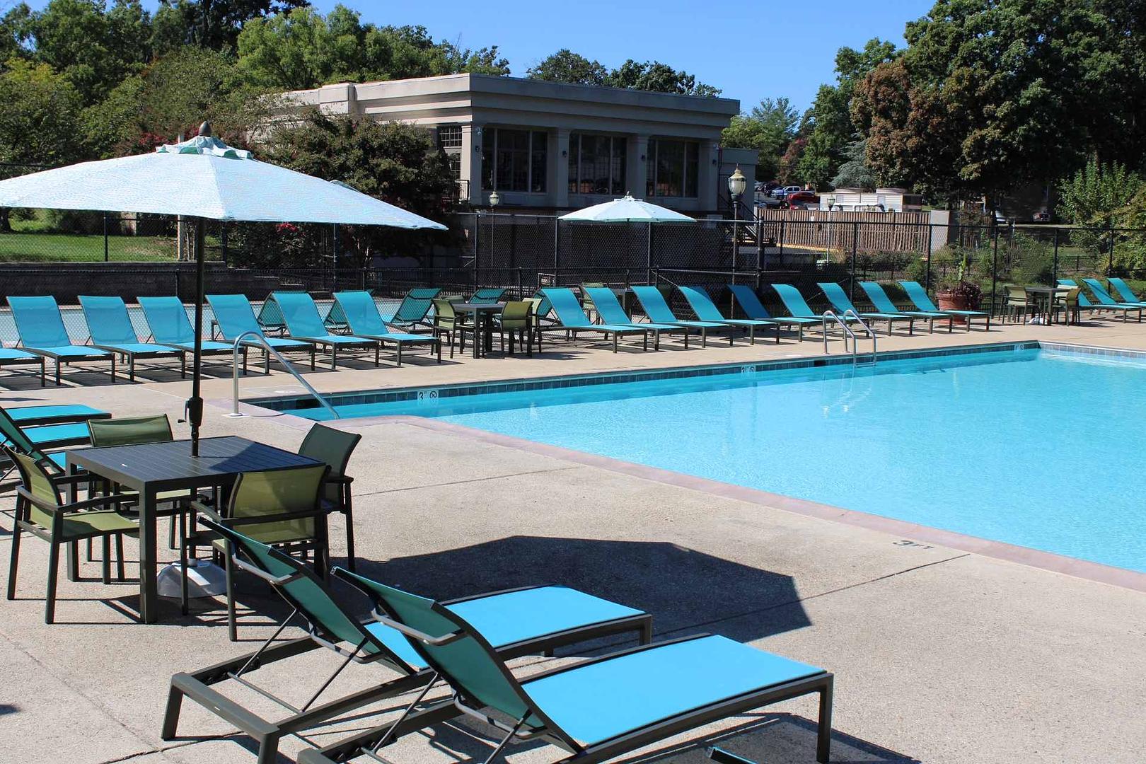 Landing | Beautiful 2BD, Pool, Gym