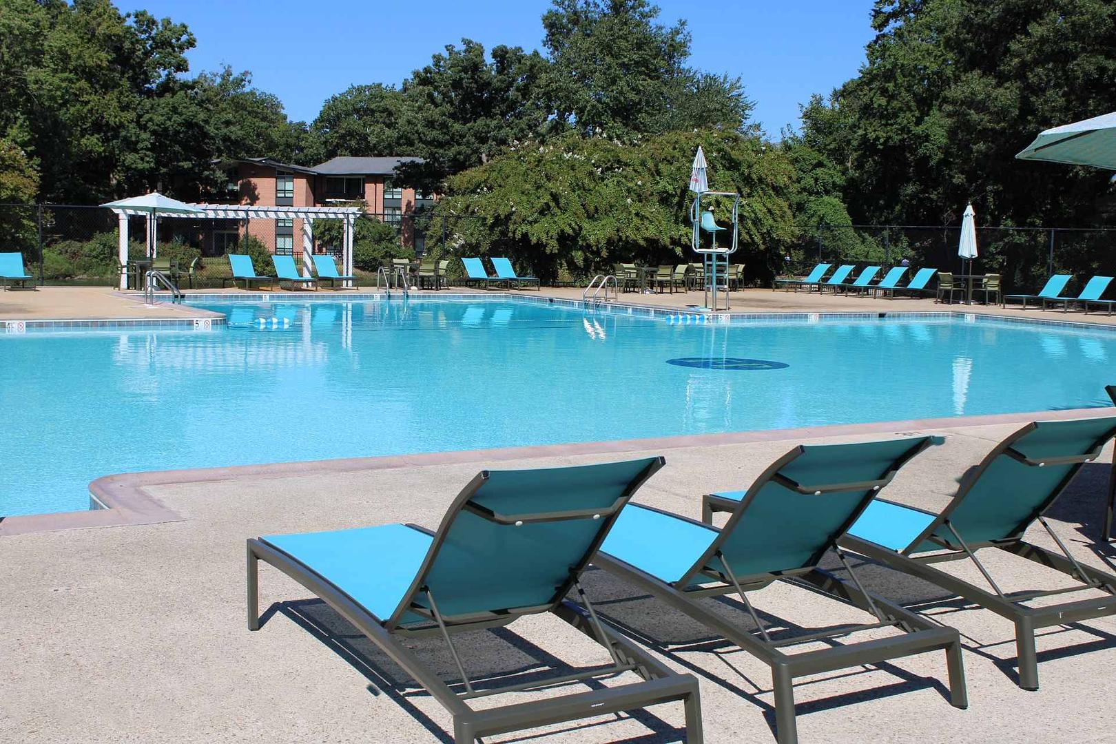 Landing | Stylish 2BD, Gym, Pool Landing | Stylish 2BD, Gym, Pool