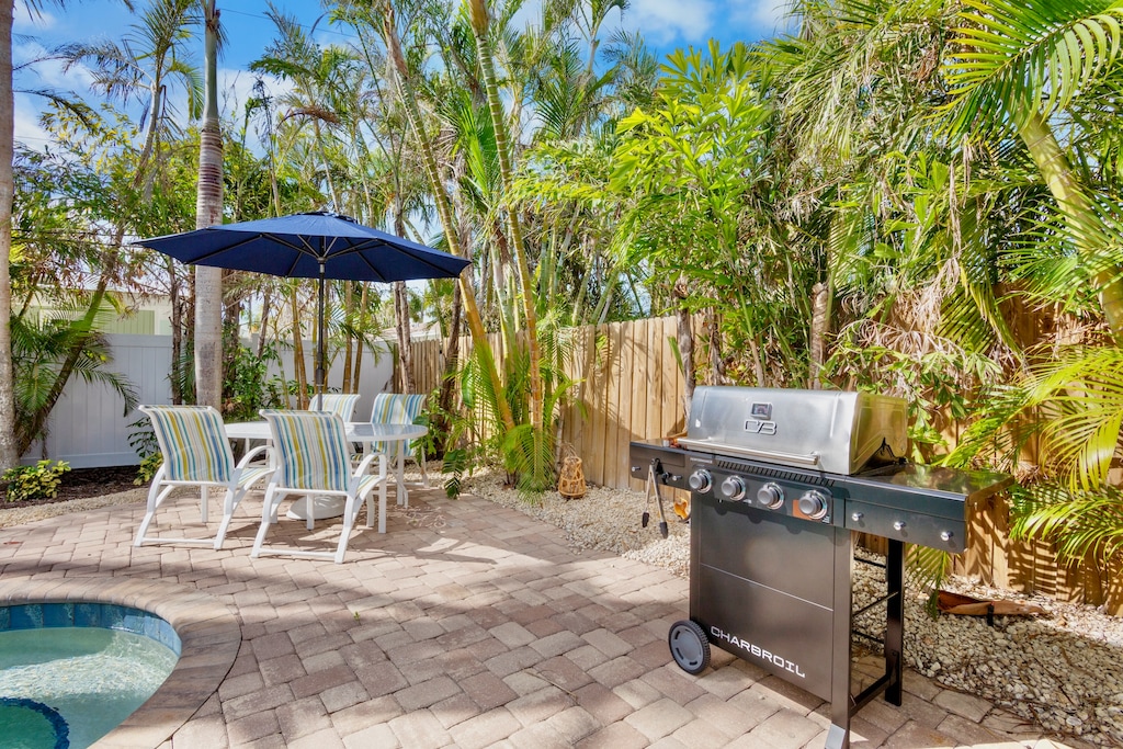 Outdoor Grill, Outdoor Dining