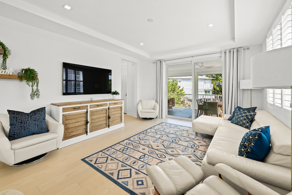 Open and Bright Living Area