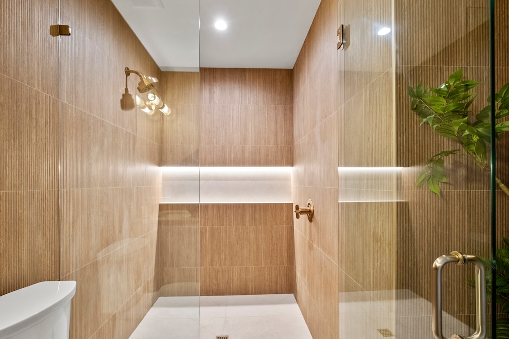 Second Bedroom, Ensuite