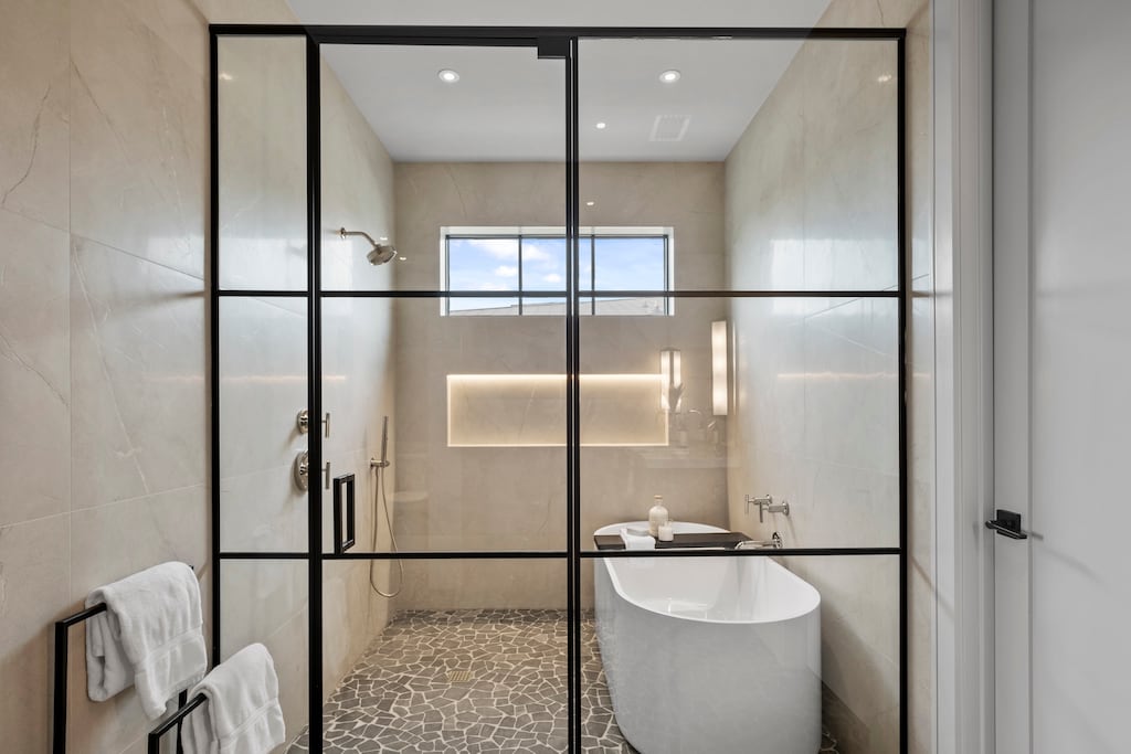 Fourth Bedroom, Ensuite