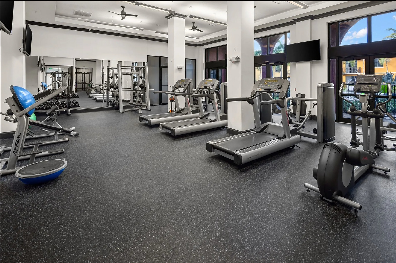 Incredible 1BD, Gym, Clubhouse