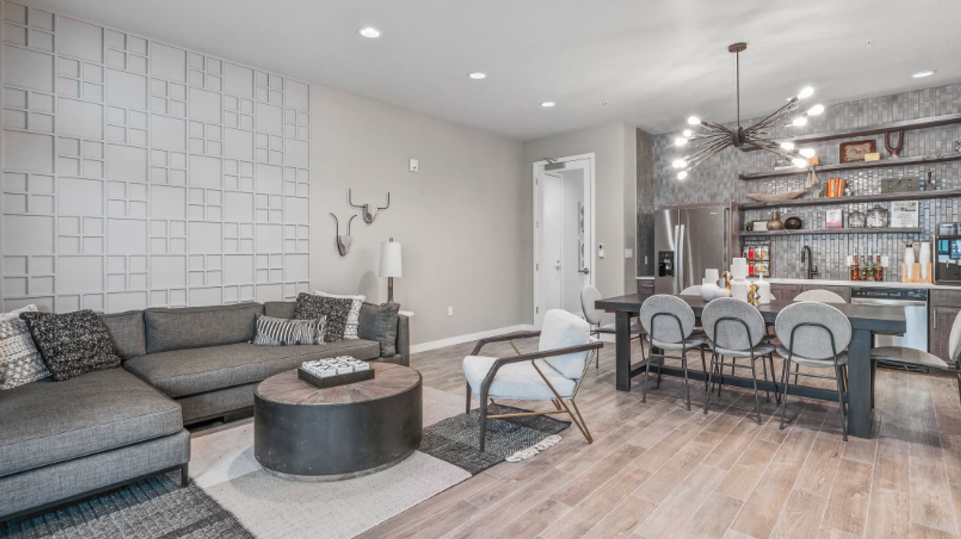 Chic 2BD, Gym Chic 2BD, Gym