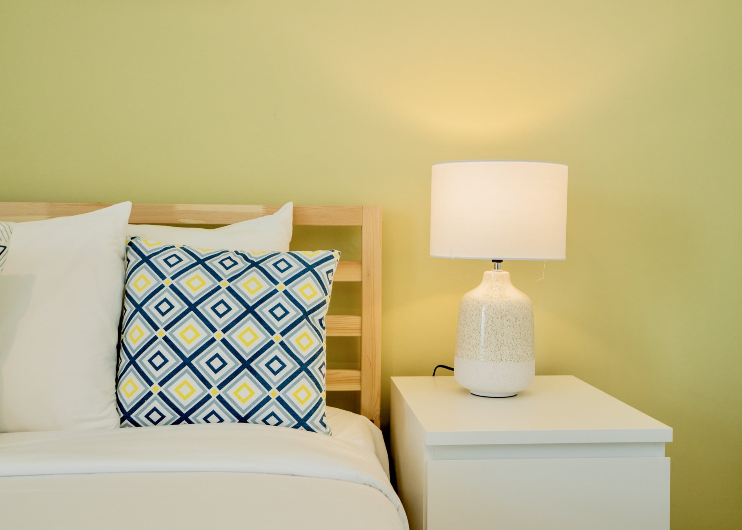 Modern Yas Island Escape w/ Peaceful Canal Views Modern Yas Island Escape w/ Peaceful Canal Views