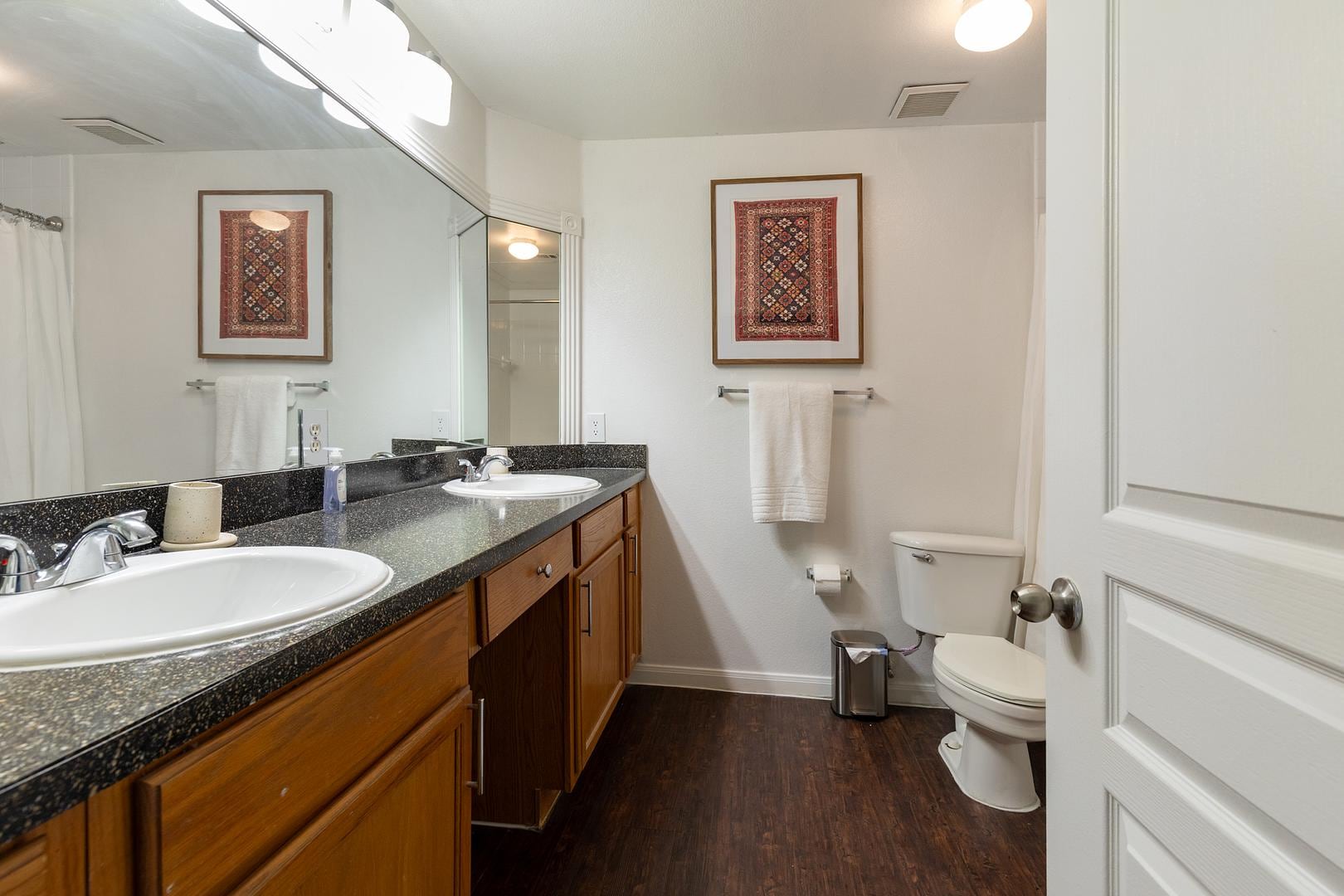 The Henderson - 1 Bedroom in Downtow...