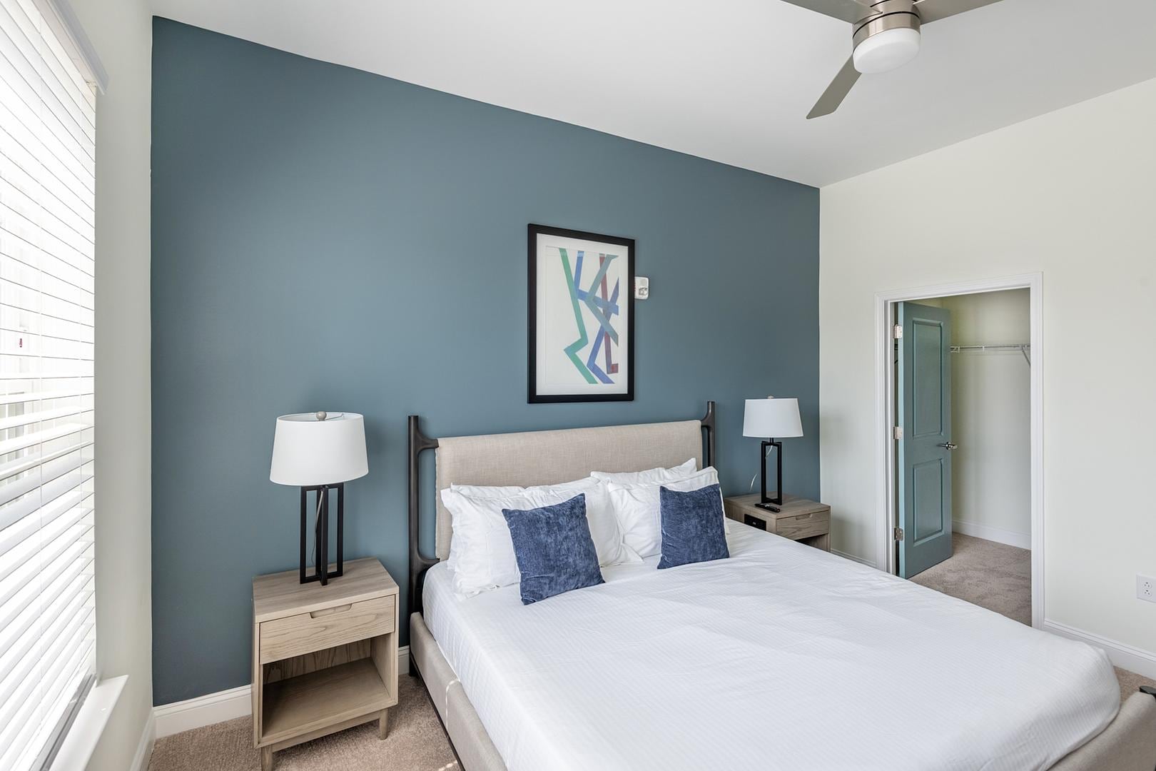 Chic 2BD, Pool, Gym Chic 2BD, Pool, Gym