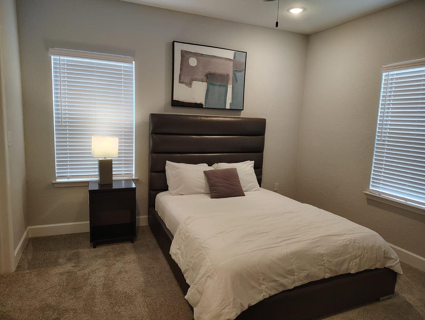 Spectacular 2BD, Gym, Pool