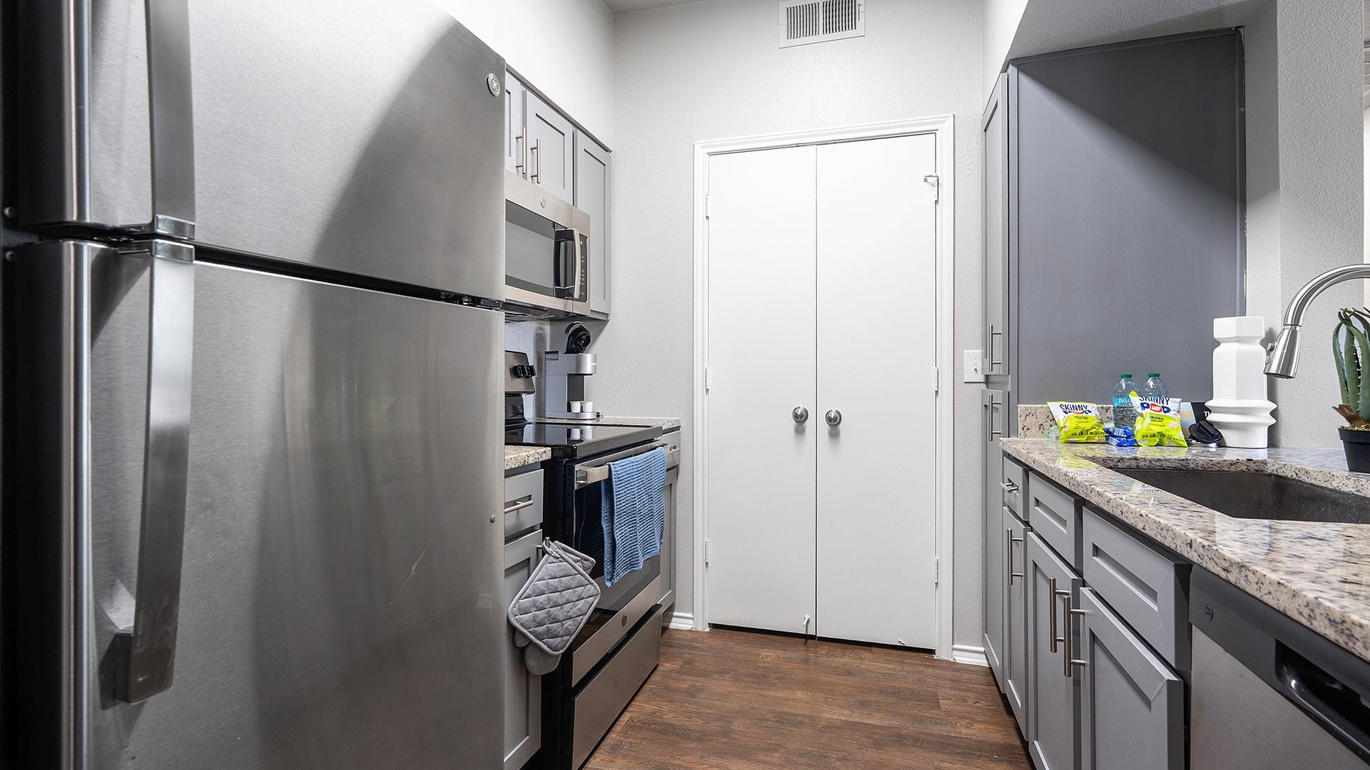 Incredible 2BD, Clubhouse, Gym