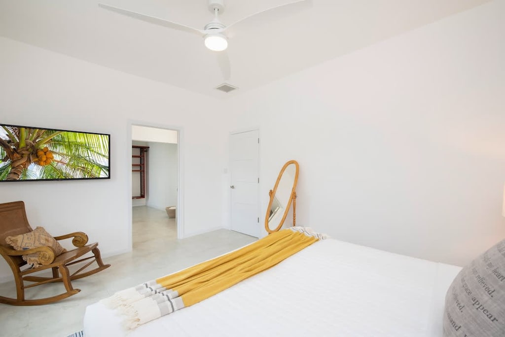 Mastic Sunnyhill Primary Bedroom