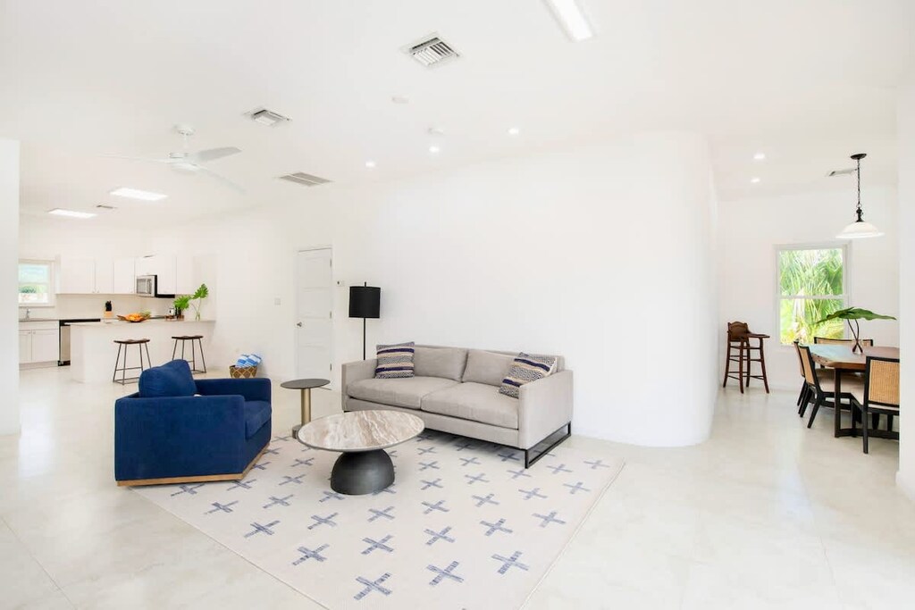 Living room, kitchen and dining room area