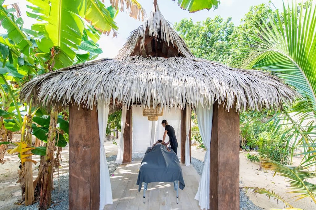 Mastic Cana Cottage Massage Area