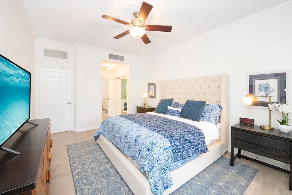 Crescent Point #9 -Primary Bedroom