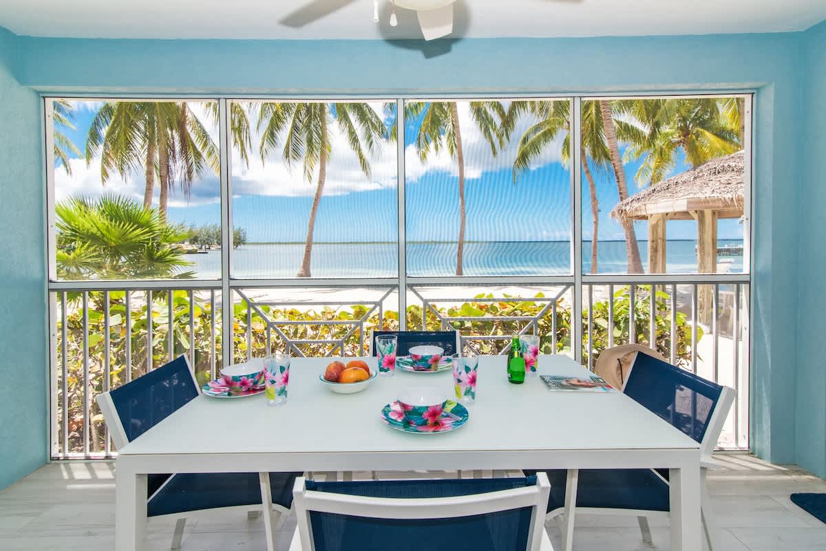 Kaibo Hacienda B-5 - Lanai with tables and chairs