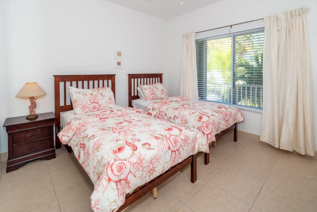 Colonial Kai - Second Bedroom