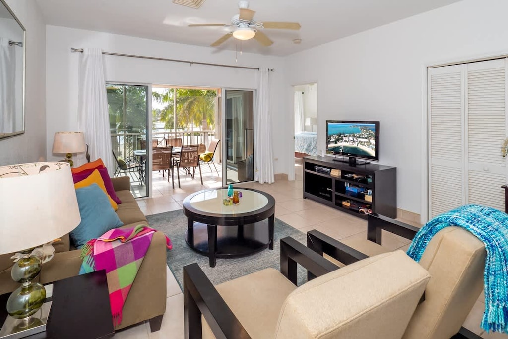 Colonial Kai - Living area