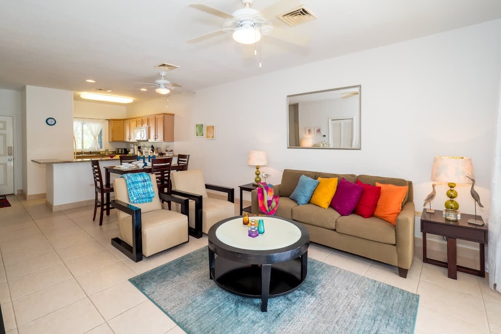Colonial Kai - Living area
