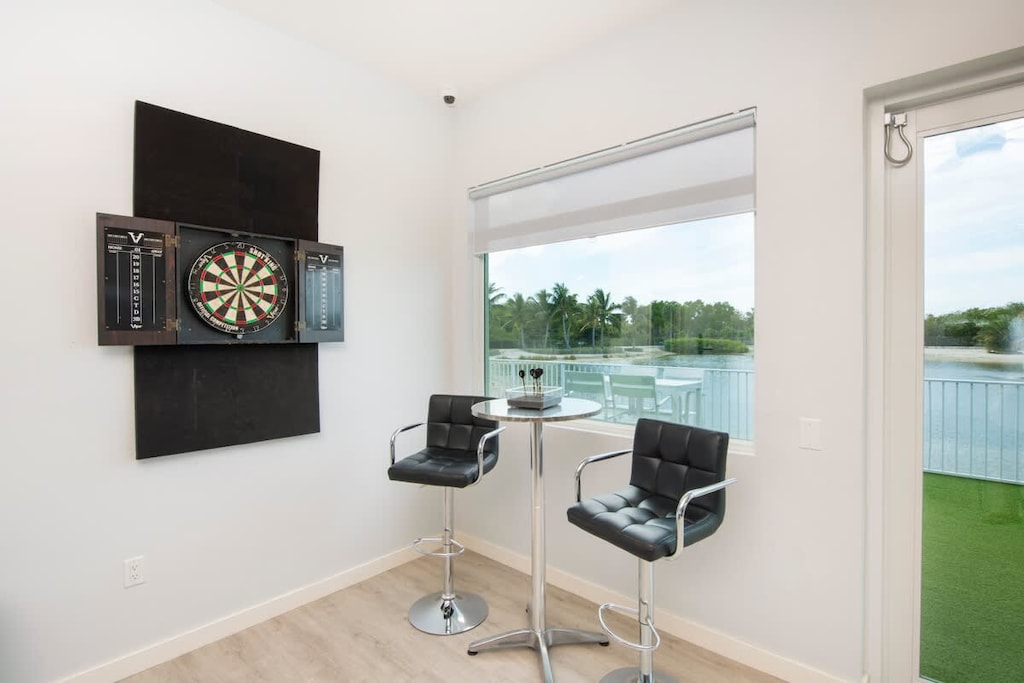 Summertime Suites communal games and entertainment area - darts