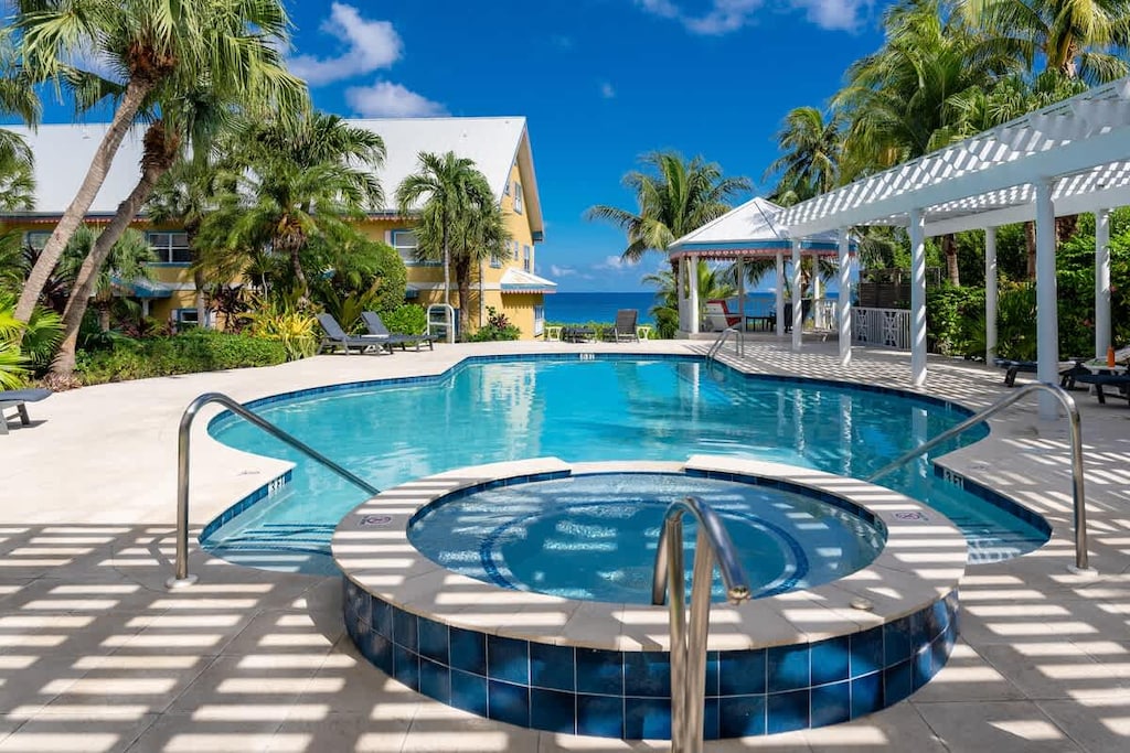 Coconut Bay #122- Pool