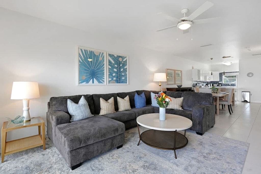 Coconut Bay #122- Living Area