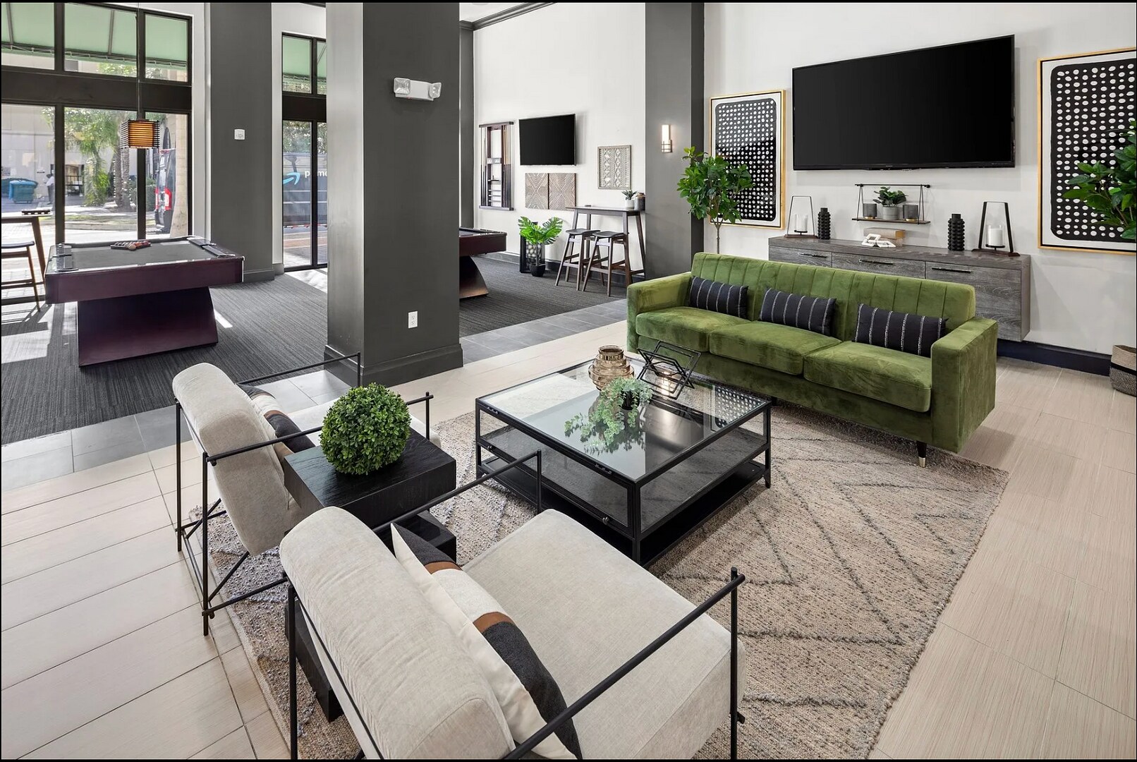 Spectacular 1BD, Gym, Clubhouse