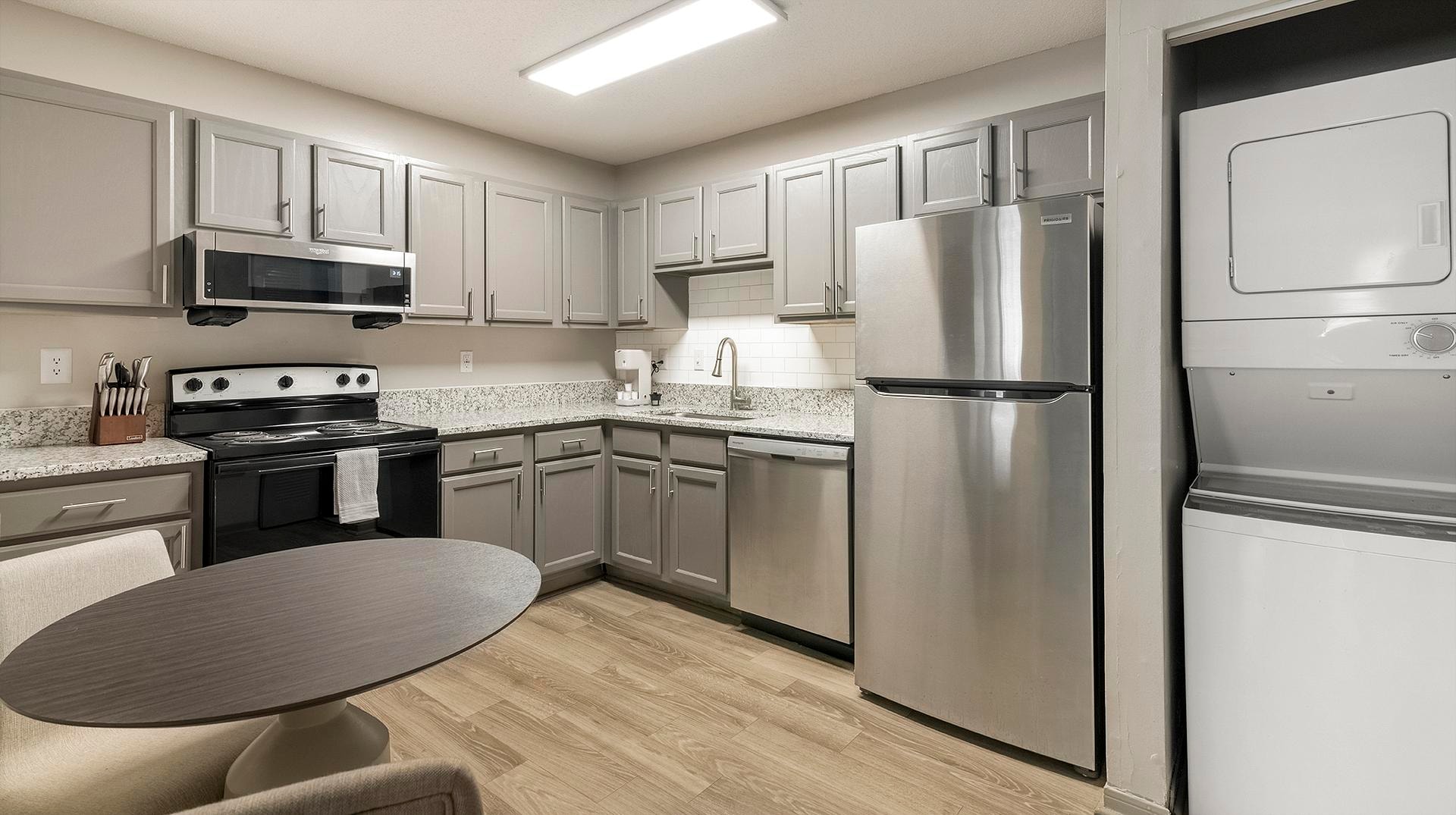 Beautiful 1BD, Clubhouse, Gym